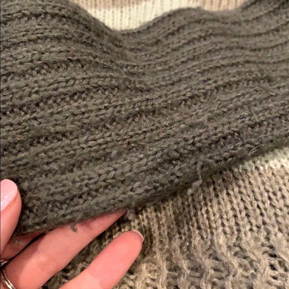 Roxy Sweater - Picture 4 of 5